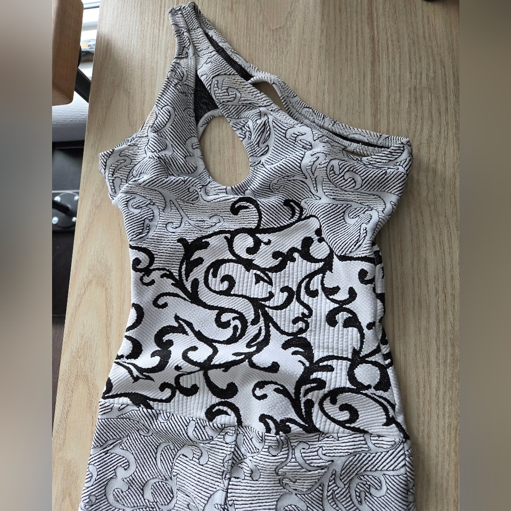 Jumpsuit - Picture 3 of 6